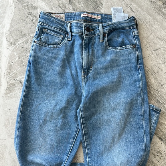 Levi’s 721 skinny high rise blue jeans - Picture 3 of 5